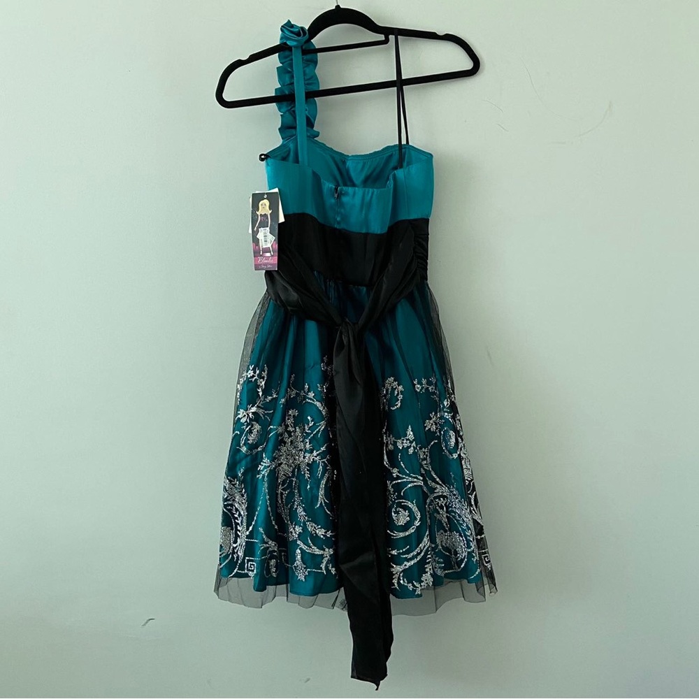 Blondie Nites Juniors’ Dress with Black Tulle & Silver Glitter Accent Size 3 - Picture 4 of 7